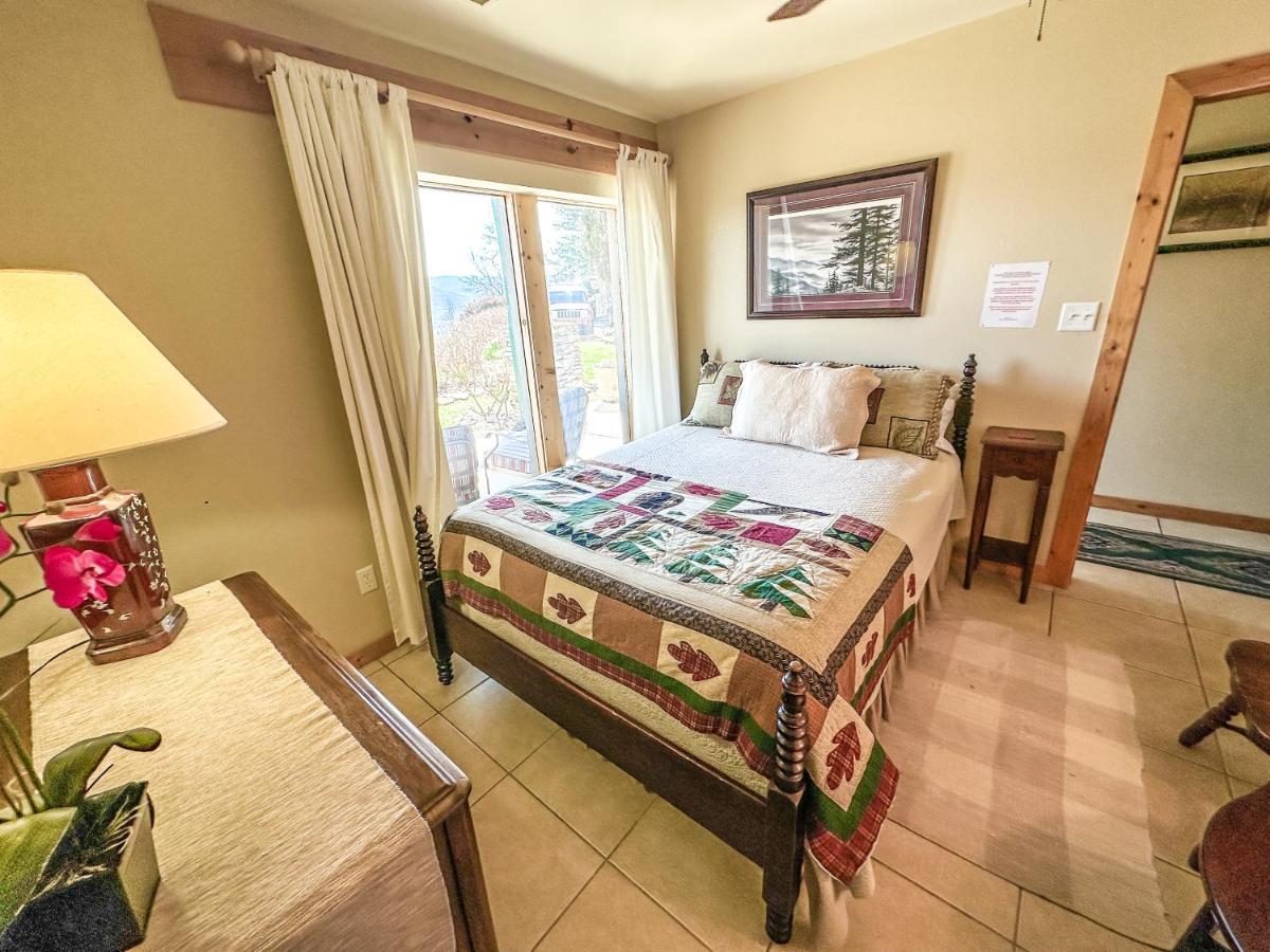 Tanasi Lodge - Reunions, Retreats, Weddings, Family Getaways Sevierville Eksteriør billede
